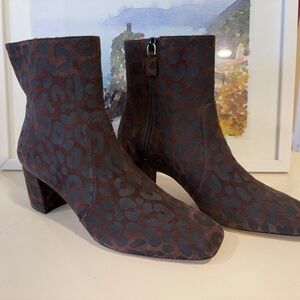 Stuart Weitzman NIRVANA Booties 8.5